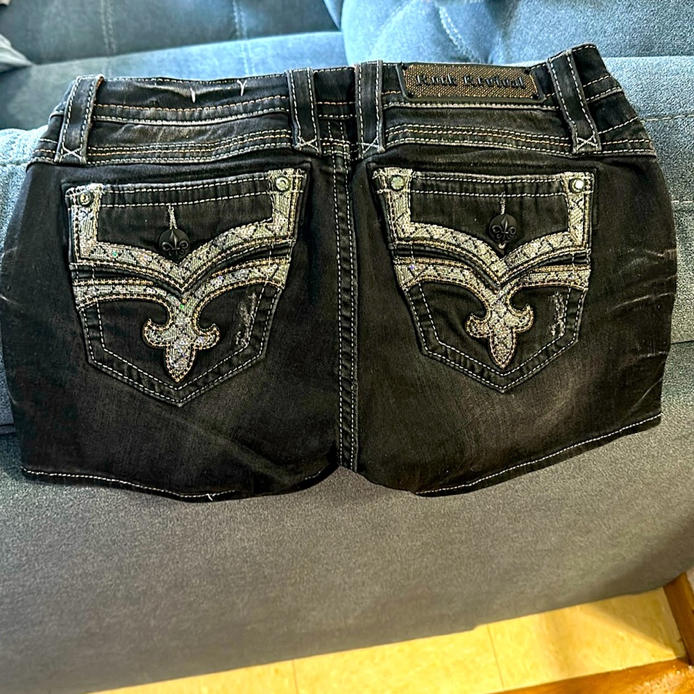 Black rock revival “Teyla” short with iridescent sequin